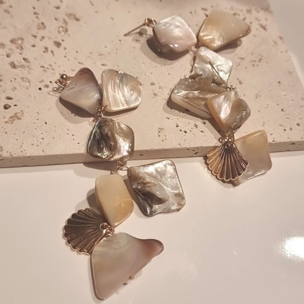 New! Gold Shell Fan Scallop Earrings